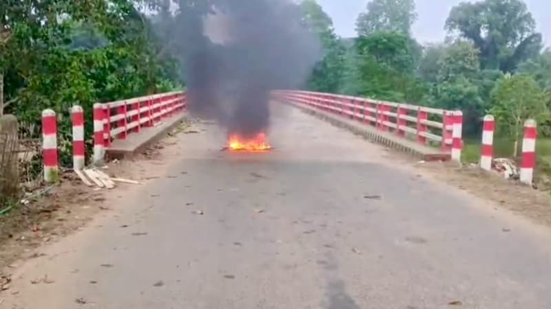 আধিপত্য বিস্তারে ইউপিডিএফের সমর্থনে সাজেকে চলছে দ্বিতীয় দফার অবরোধ