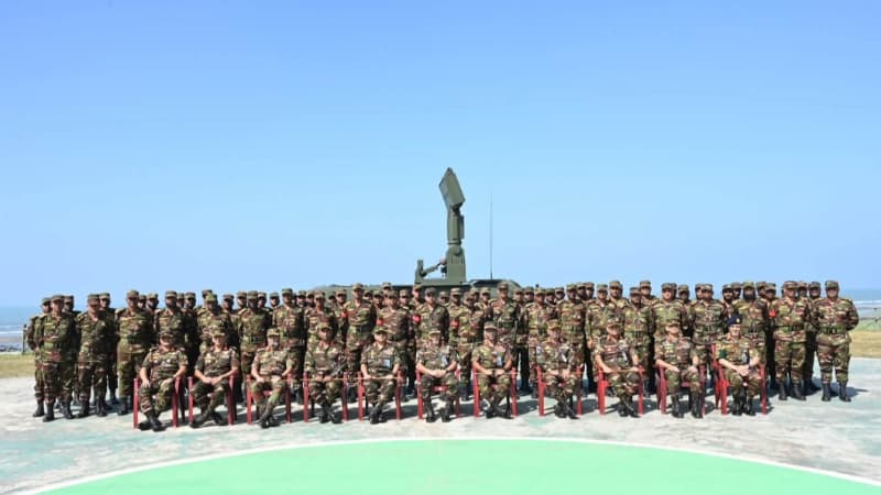কক্সবাজারে আকাশ প্রতিরক্ষা মহড়া পরিদর্শন করলেন সেনাপ্রধান