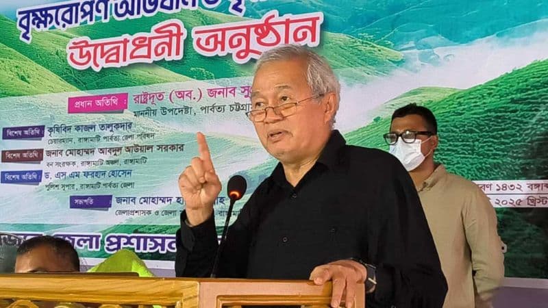 দেশে গাছপালা নিধনের জন্য বনবিভাগ কম দায়ী নয়: সুপ্রদীপ চাকমা