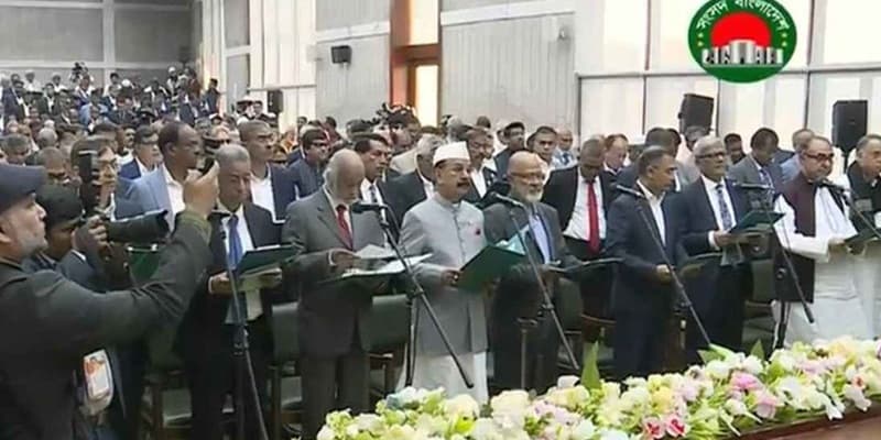 শপথ নিলেন বিএনপির নবনির্বাচিত সংসদ সদস্যরা